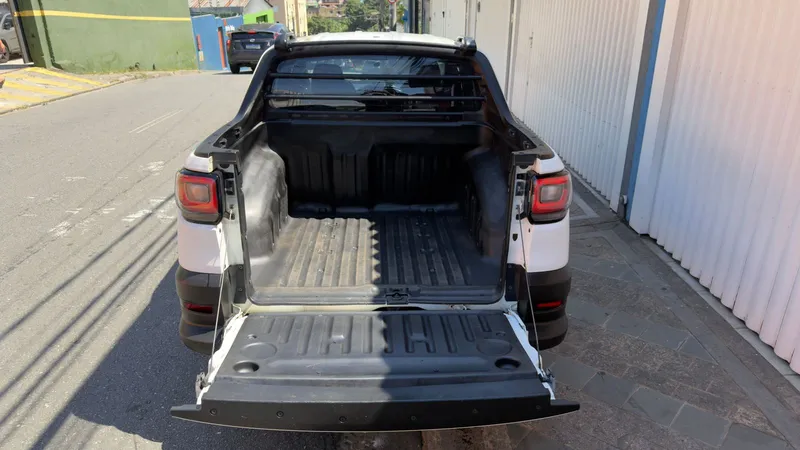 Fiat Strada Branco