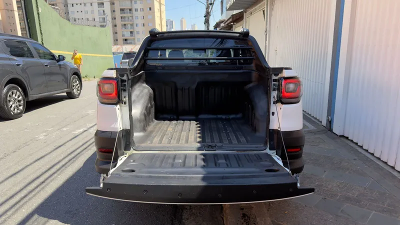 Fiat Strada Branco