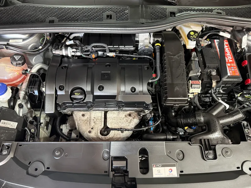 Peugeot 208 Griffe 1.6 Flex Automático - foto 14