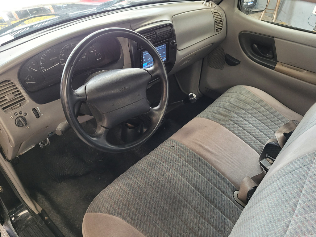 Ford Ranger (Cabine Simples-Estendida) Preto