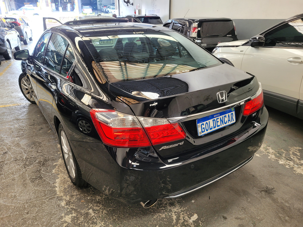 Honda Accord Preto