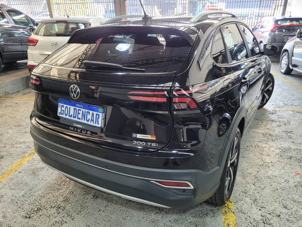 Volkswagen Nivus Preto