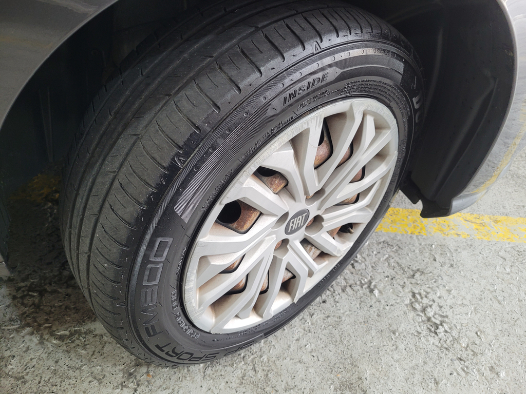 Fiat Argo Cinza