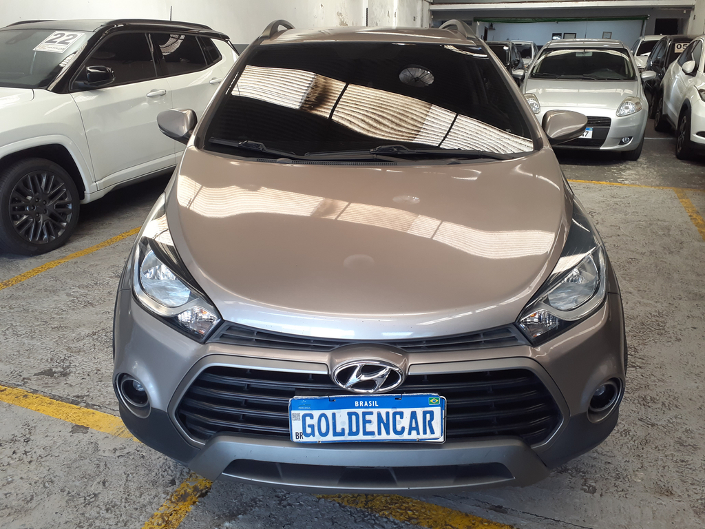 Hyundai HB20X Prata