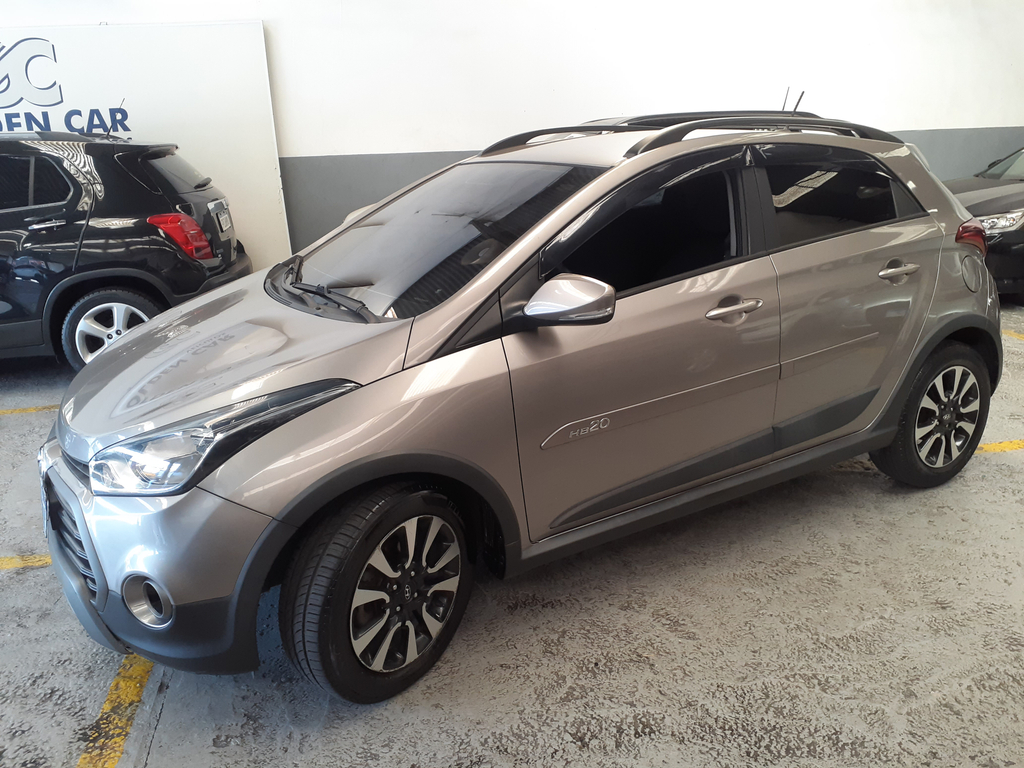 Hyundai HB20X Prata