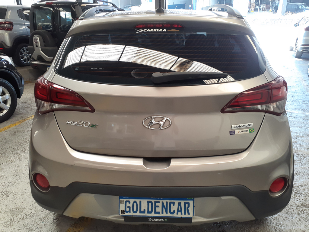 Hyundai HB20X Prata