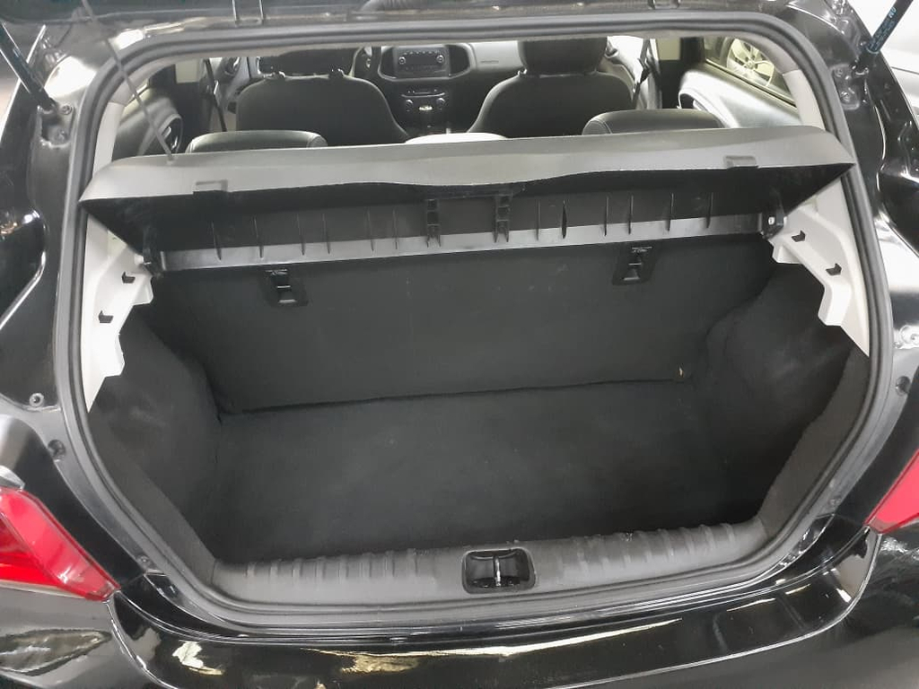 Chevrolet Onix Preto