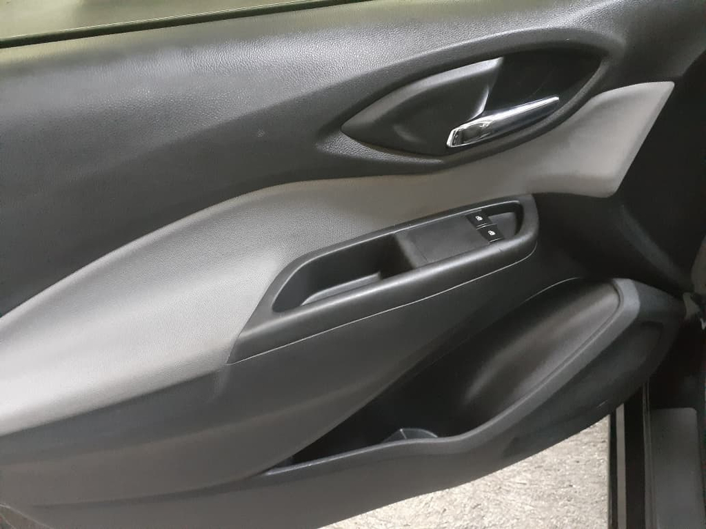 Chevrolet Onix Preto