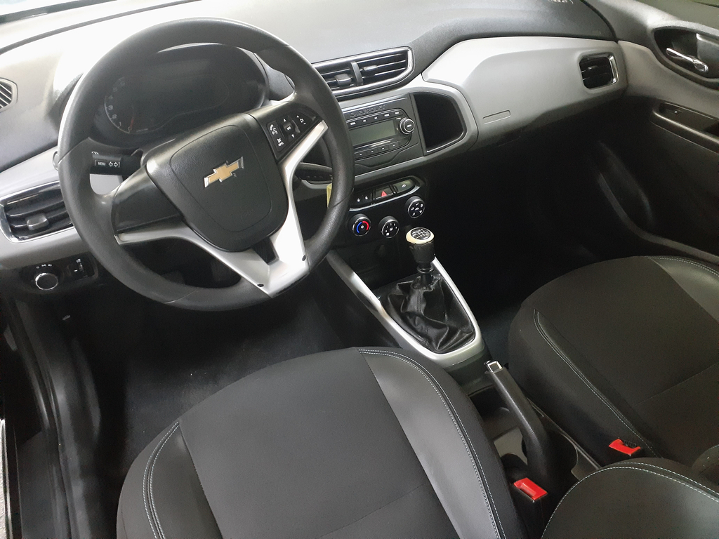 Chevrolet Onix Preto