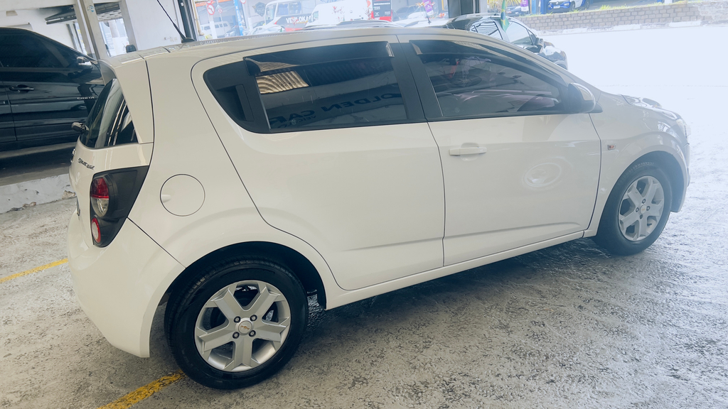 Chevrolet Sonic Branco