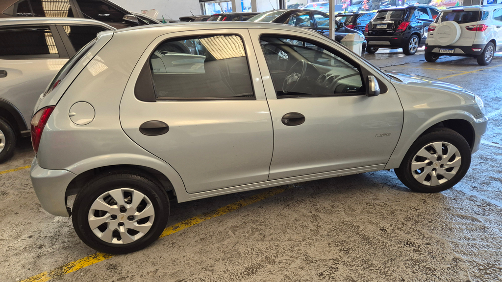 Chevrolet Celta Prata