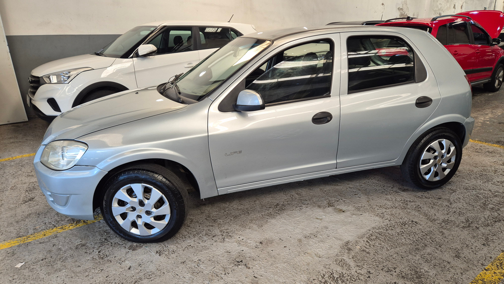Chevrolet Celta Prata