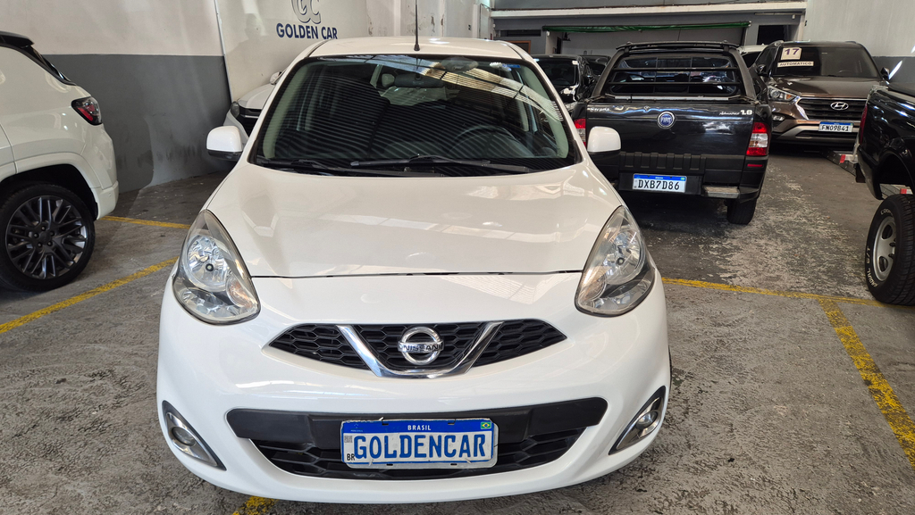 Nissan March Branco