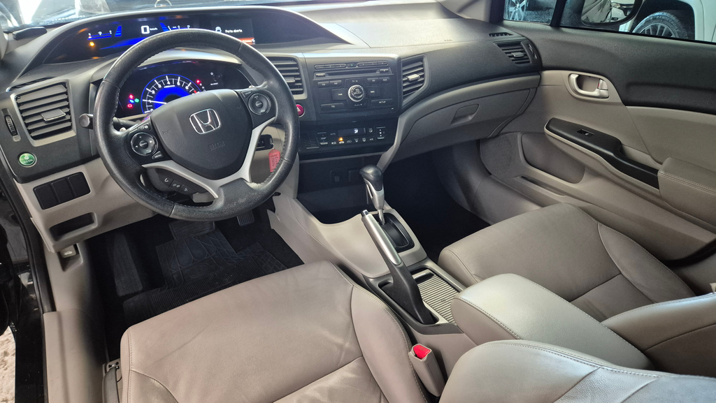 Honda Civic Sedan Preto