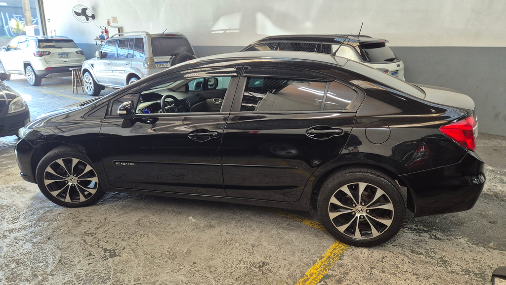 Honda Civic Sedan Preto