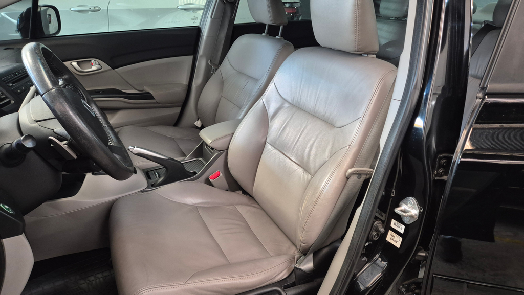 Honda Civic Sedan Preto