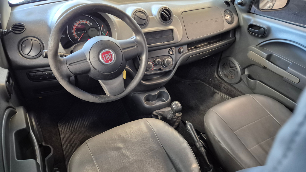 Fiat Uno Cinza