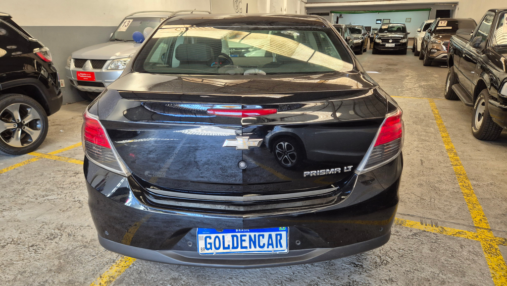 Chevrolet Prisma Preto