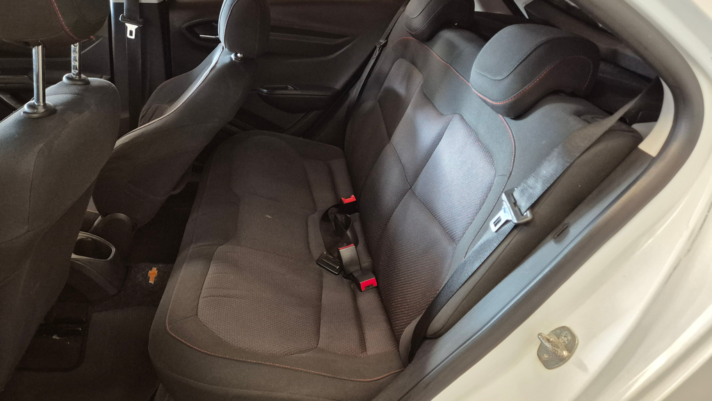 Chevrolet Onix Branco