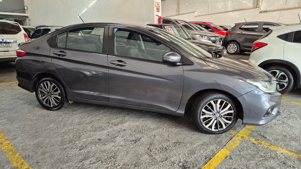 Honda City Cinza