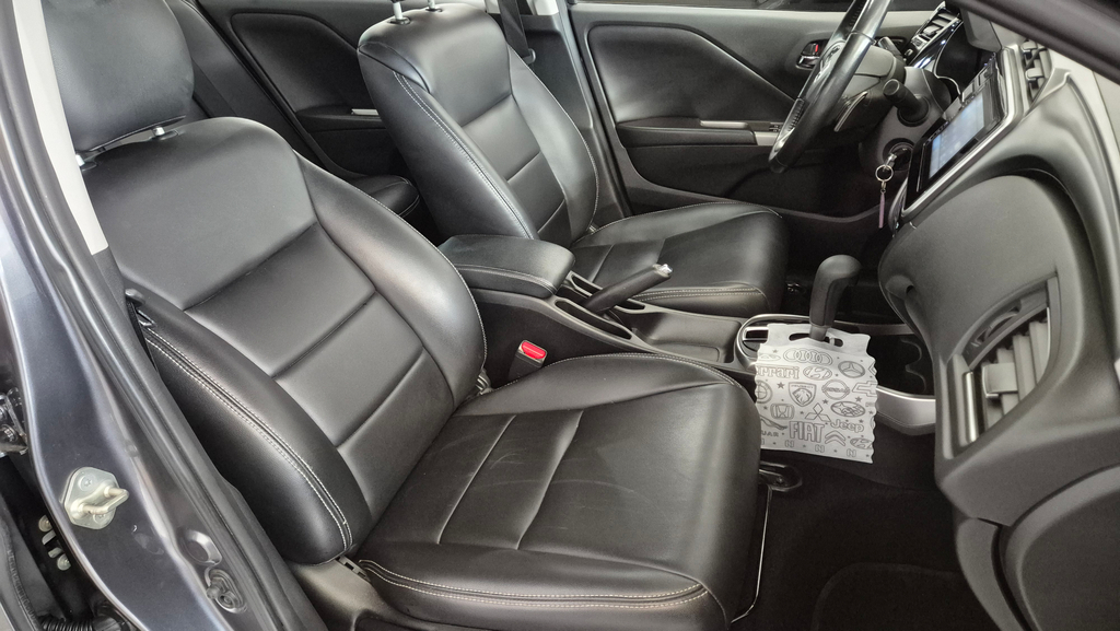 Honda City Cinza