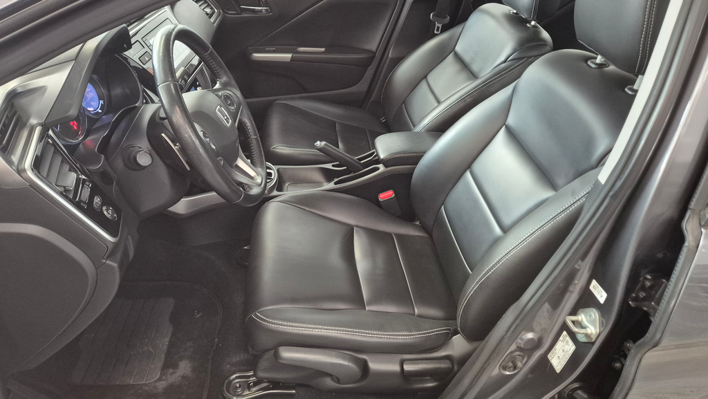 Honda City Cinza