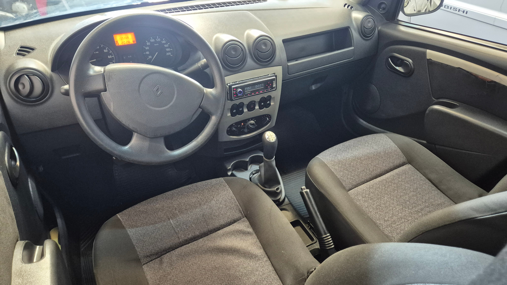 Renault Logan Cinza
