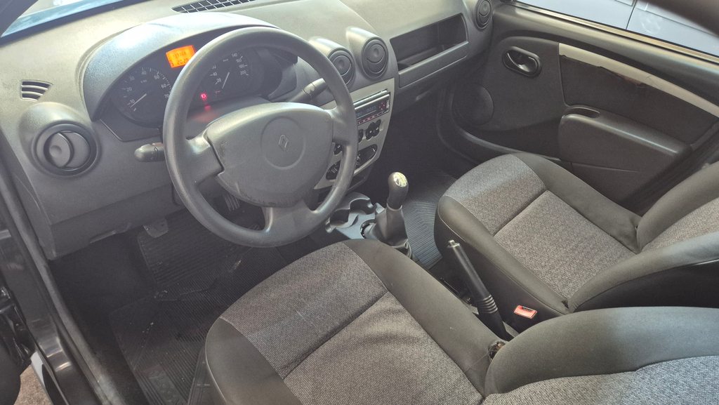 Renault Logan Cinza