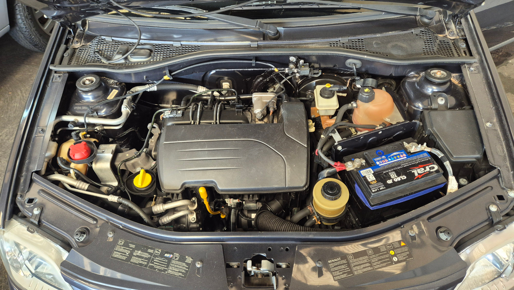 Renault Logan Cinza