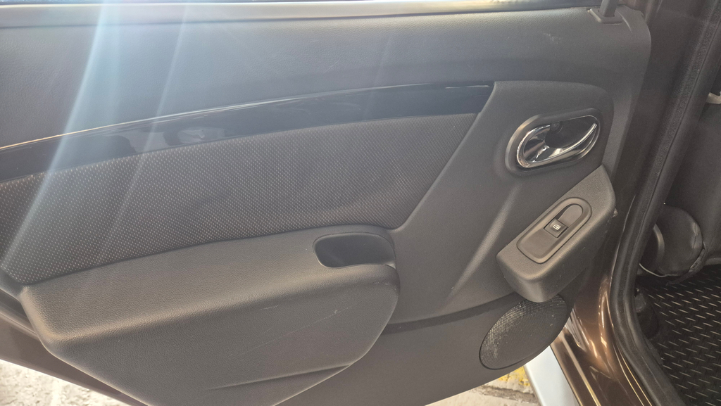 Renault Duster Marrom
