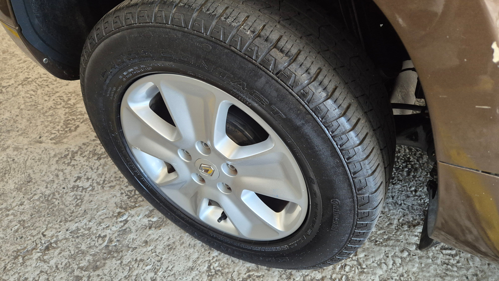 Renault Duster Marrom