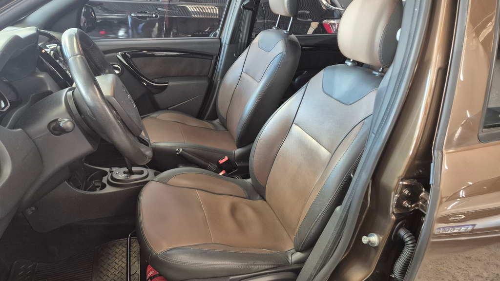 Renault Duster Marrom