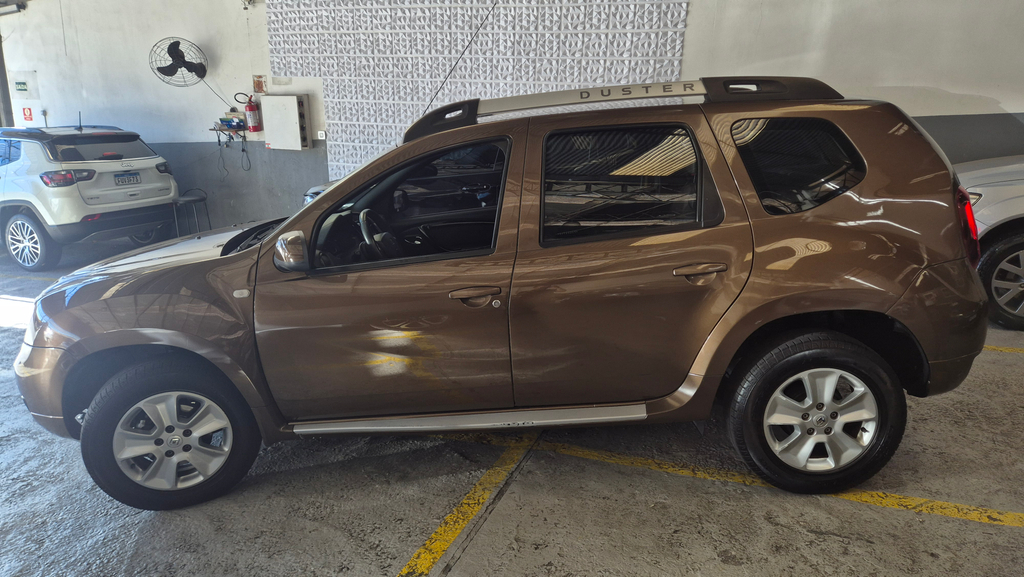 Renault Duster Marrom