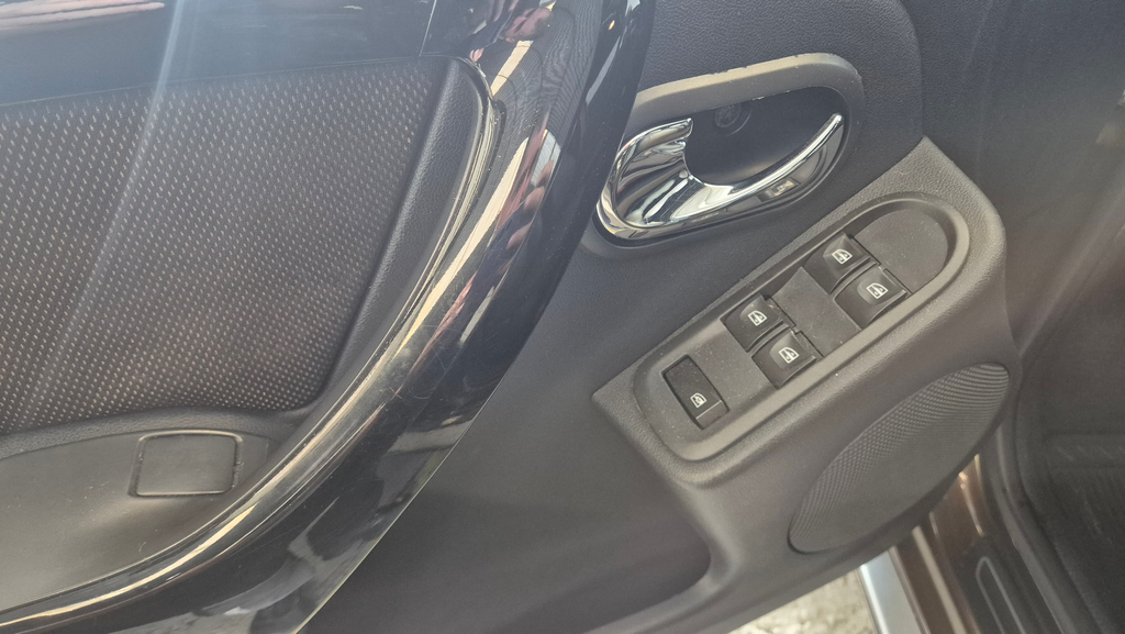 Renault Duster Marrom