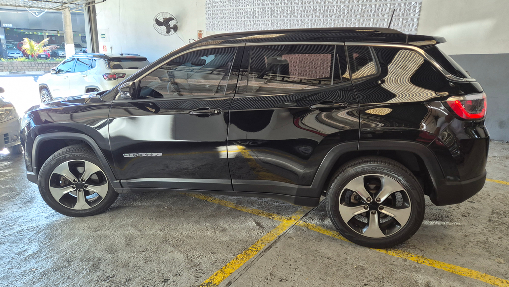 Jeep Compass Preto