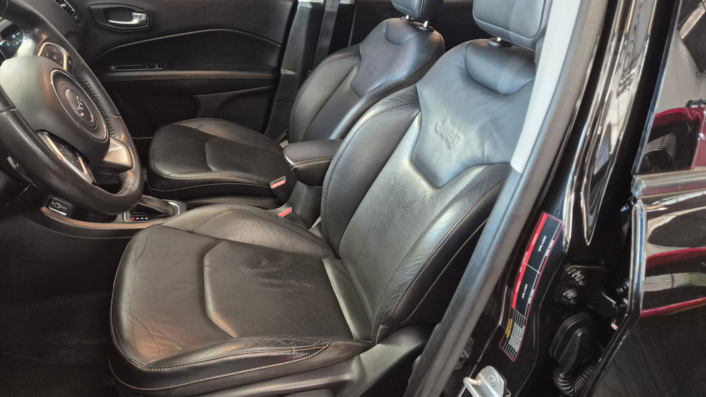 Jeep Compass Preto