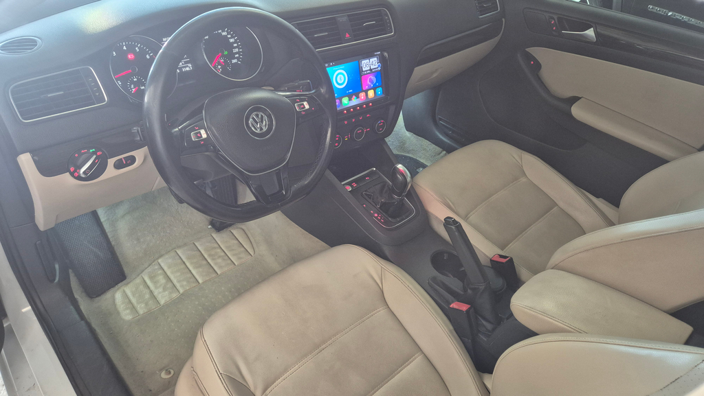 Volkswagen Jetta Branco