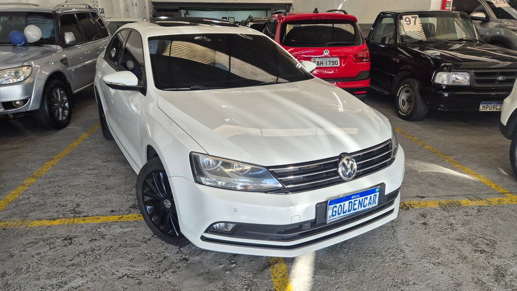 Volkswagen Jetta Branco