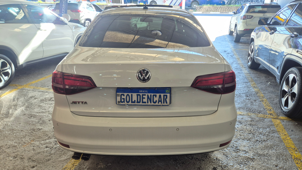 Volkswagen Jetta Branco