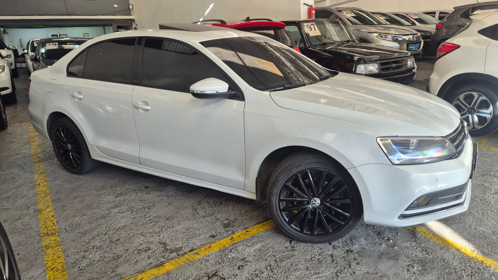 Volkswagen Jetta Branco