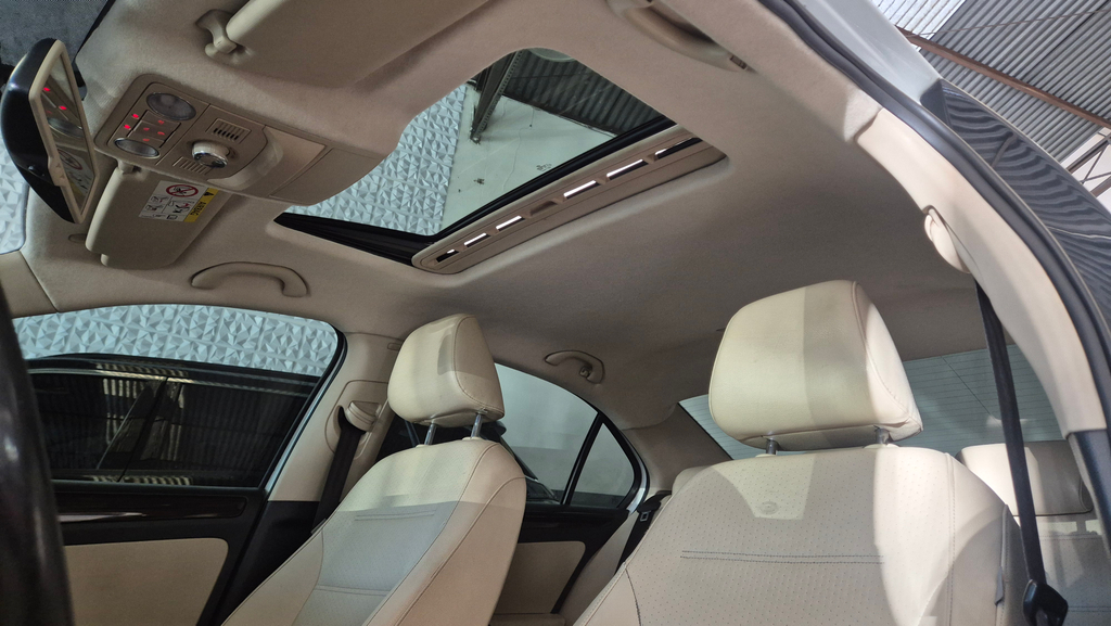 Volkswagen Jetta Branco