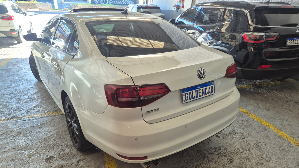 Volkswagen Jetta Branco