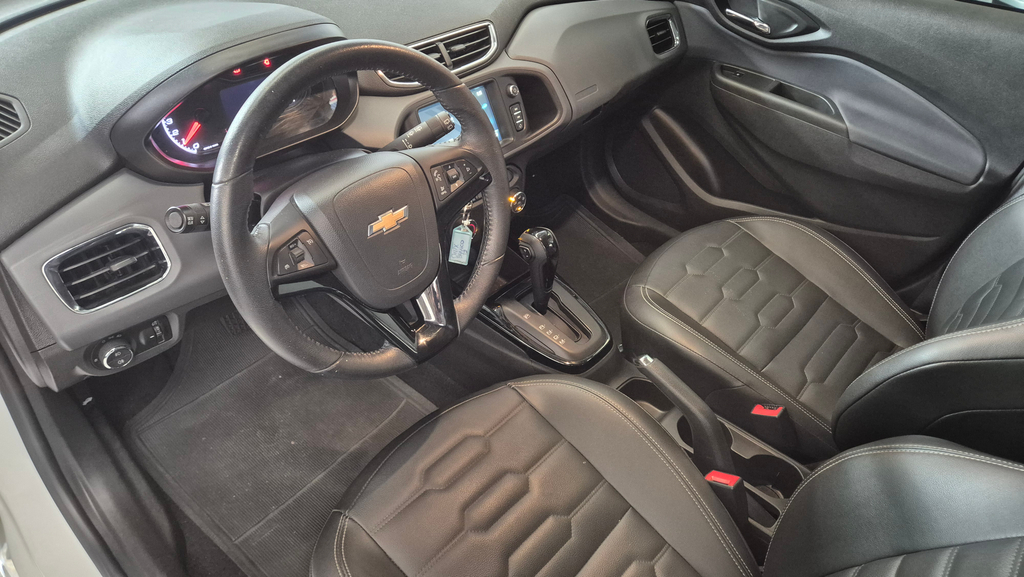 Chevrolet Onix Branco