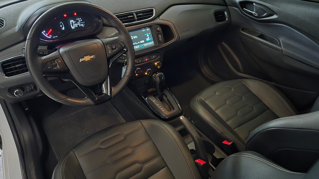 Chevrolet Onix Branco