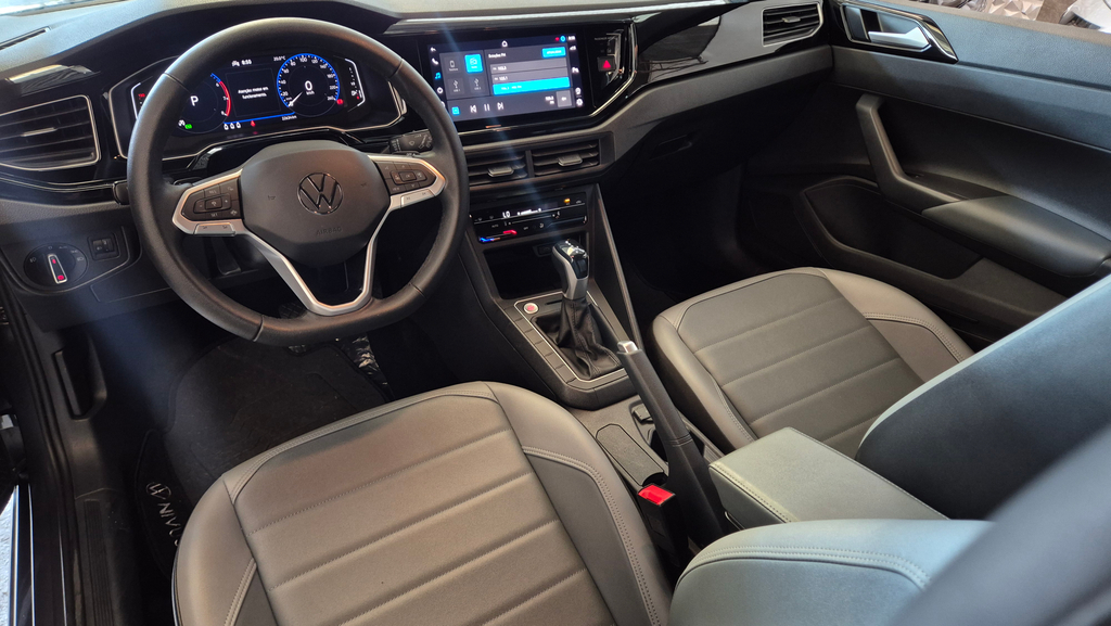Volkswagen Nivus Cinza