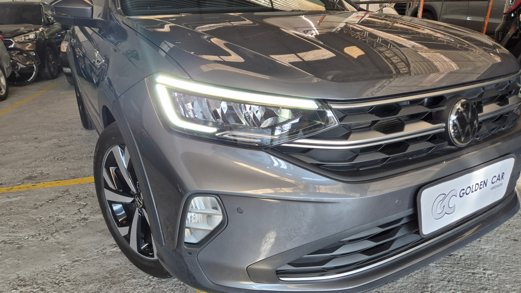 Volkswagen Nivus Cinza