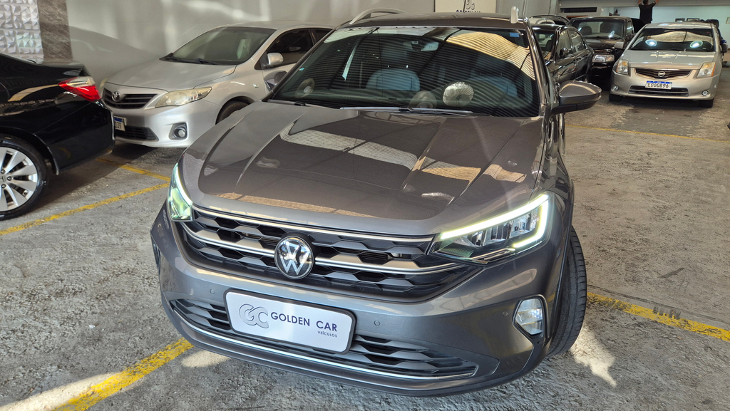 Volkswagen Nivus Cinza