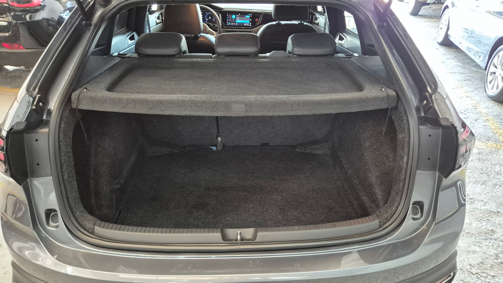 Volkswagen Nivus Cinza