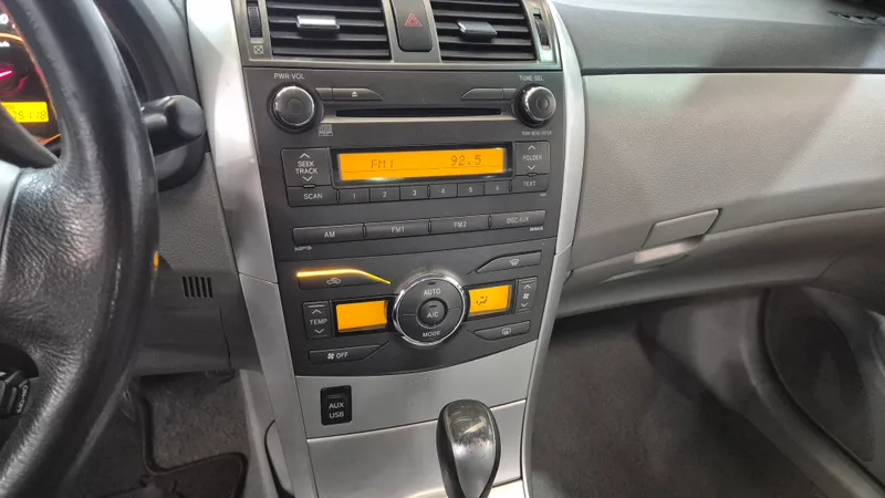 Toyota Corolla Prata