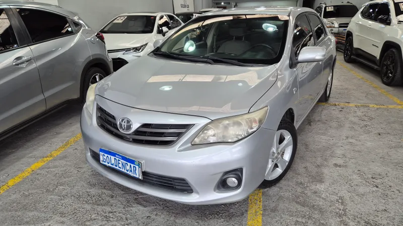 Toyota Corolla Prata